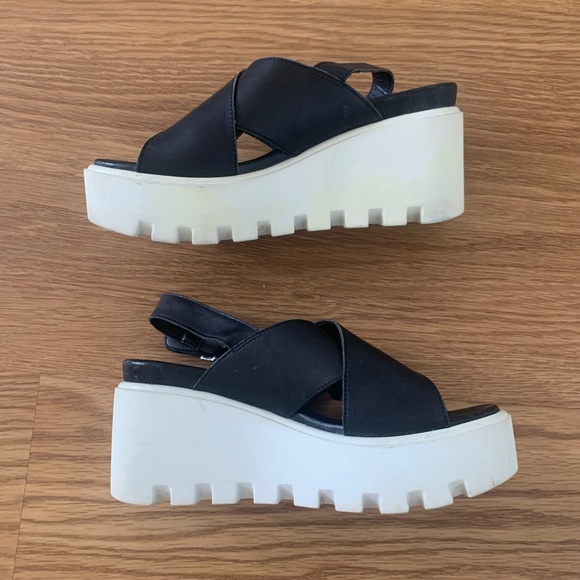 ALDO Black Leather Strappy White Platform Sandals 6.5 - Picture 6 of 8